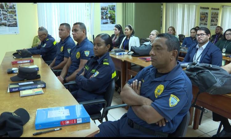 UNAH capacita a operadores de justicia de Atlántida en prevención de trata de personas