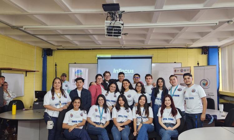 Estudiantes de Ingeniería Civil realizan visita al Instituto Hondureño de Ciencias de la Tierra