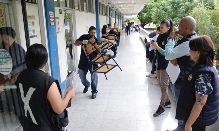 Continúa la distribución de pupitres en los edificios A1, A2 y D1 de la UNAH