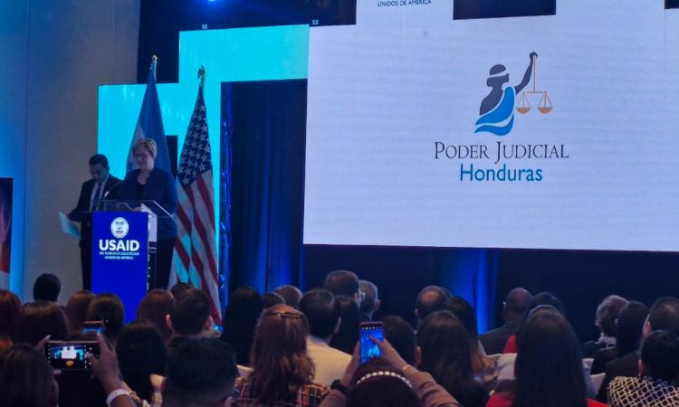 Presentan modelo para reducir barreras de acceso a la justicia en Honduras