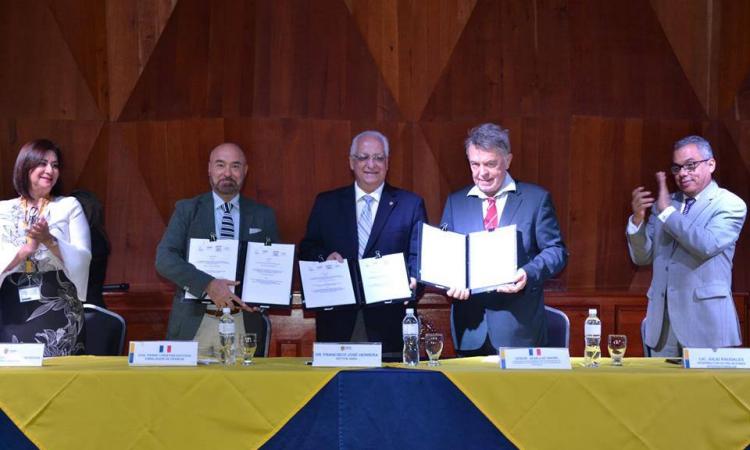 Consejo de Educación Superior firmó convenio con instituciones francesas para reconocimiento de títulos