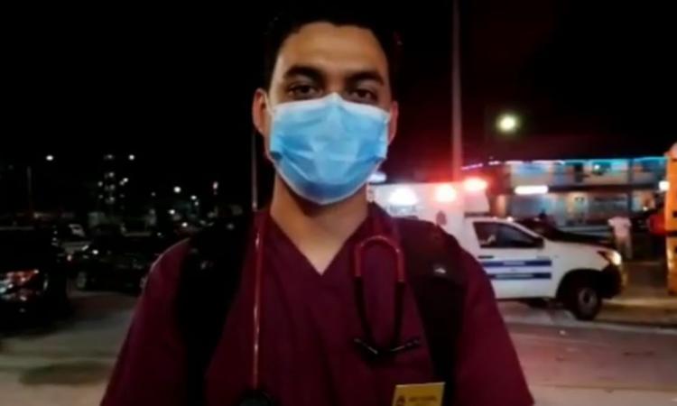 Estudiante de Medicina se convierte en héroe tras accidente de autobuses frente a la UNAH-VS