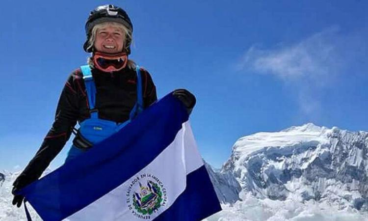 Alfa Karina Arrué, primera salvadoreña en escalar el Everest: una mujer de alturas