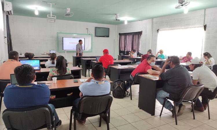 Dirección de Docencia capacita a docentes de UNAH-Tec Aguán