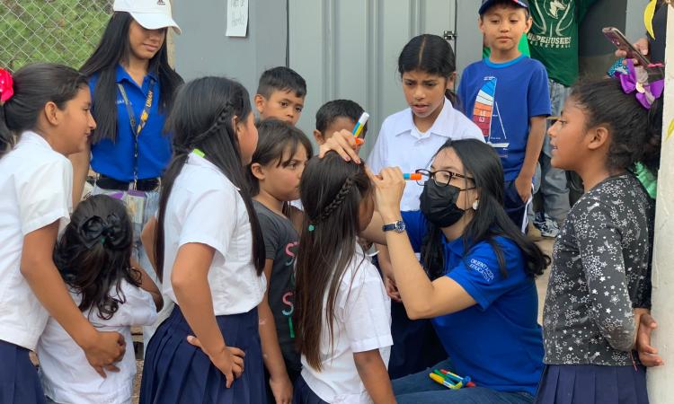 Estudiantes de Pedagogía desarrollan Feria Comunitaria en escuela de Uyuca 