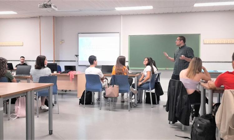 Coordinador de Investigación de Maestría en Psicología Clínica realizó intercambio académico en Universidad de Málaga, España