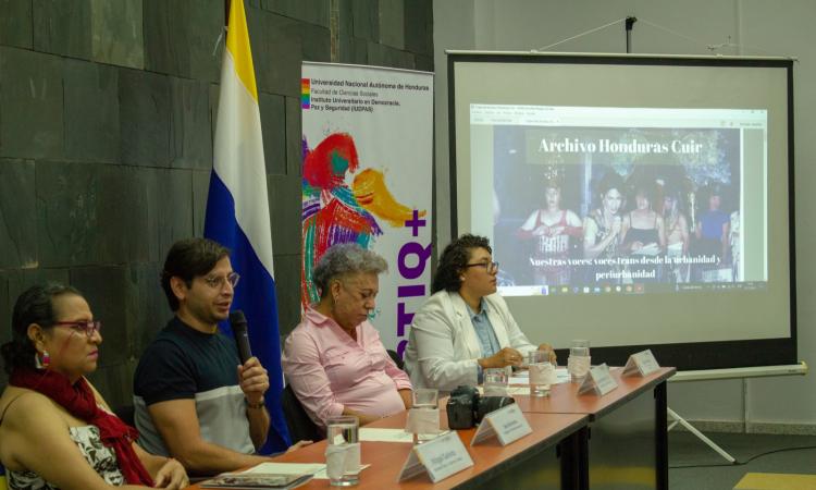 IUDPAS y el Archivo Cuir realizan conversatorio y exposición fotográfica sobre la comunidad LGBTIQ+