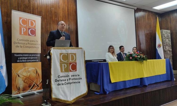 UNAH y CDPC conmemoraron Día Nacional de la Libre Competencia
