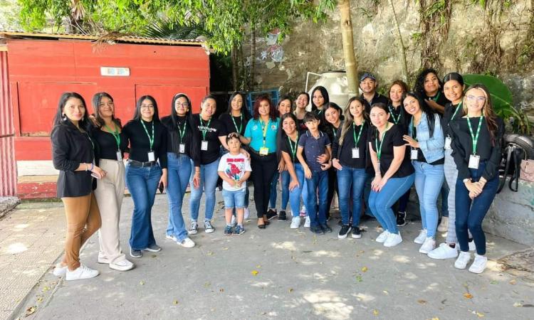 Estudiantes de la Escuela de las Ciencias Psicológicas realizaron intervención en El Faro