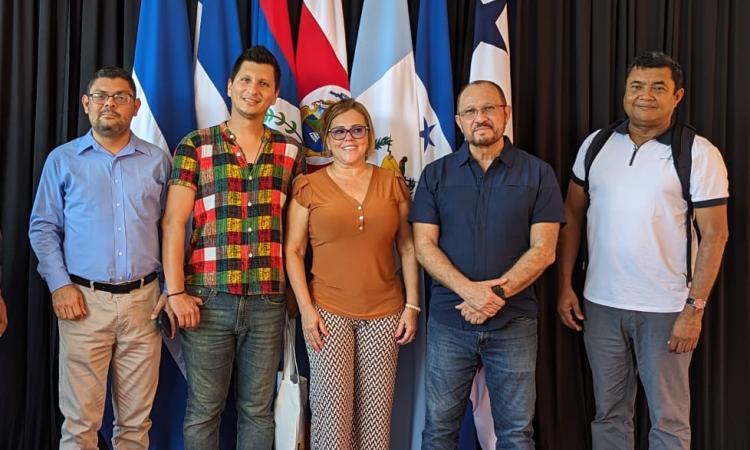 Docentes de Letras participan en Congreso Internacional de Lingüística en Turrialba Costa Rica 