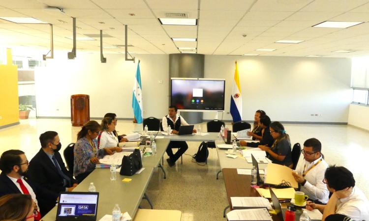 Consejo General de Carrera Docente verifica cumplimiento de requisitos por aspirantes a autoridades de la UNAH