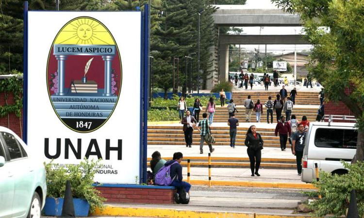 UNAH conmemora el 66 aniversario de su autonomía universitaria