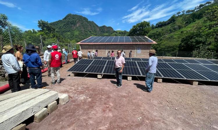 Instituto de Energía de la UNAH ejecuta proyecto de electrificación comunitaria en Choluteca