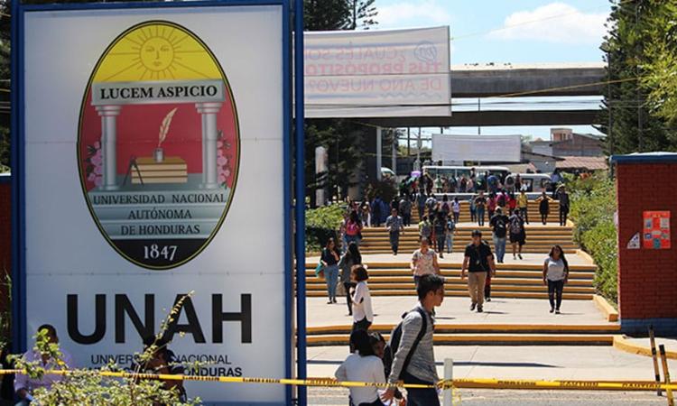 UNAH proyecta matrícula de 70,000 estudiantes