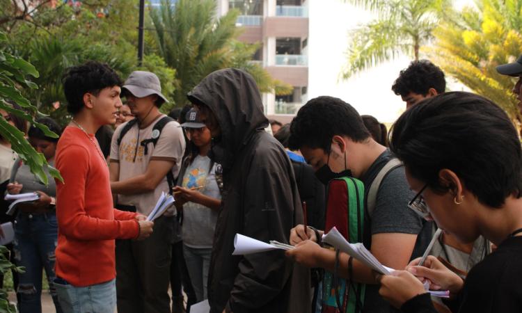 USAID apoyará a 2,500 estudiantes que reprobaron la PAA