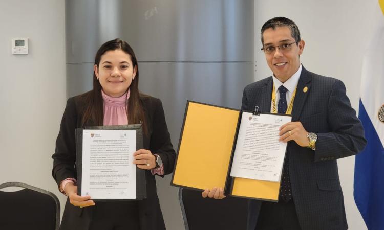 UNAH y Arsa firman convenio de cooperación