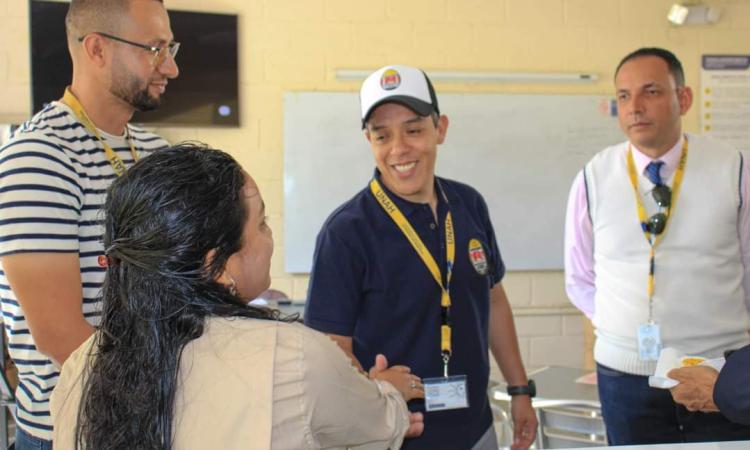 Rector Fernández impulsa cercanía con los centros regionales de la UNAH