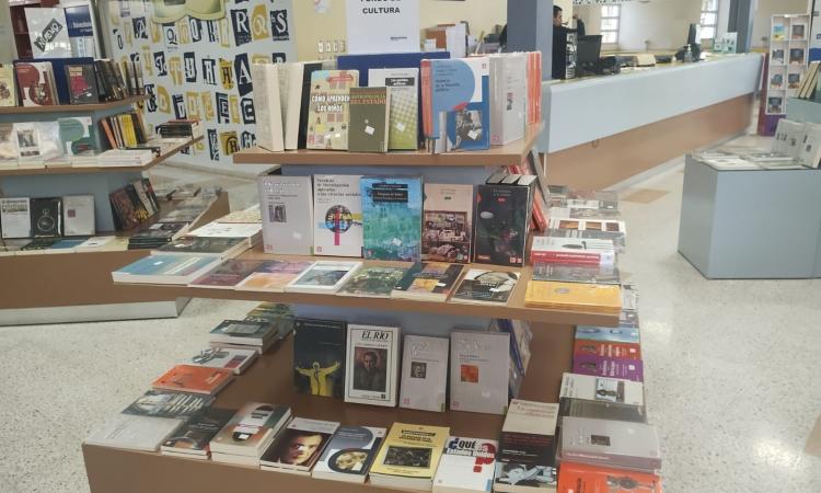  Más de 500 nuevos títulos literarios pone a disposición la Librería Universitaria 