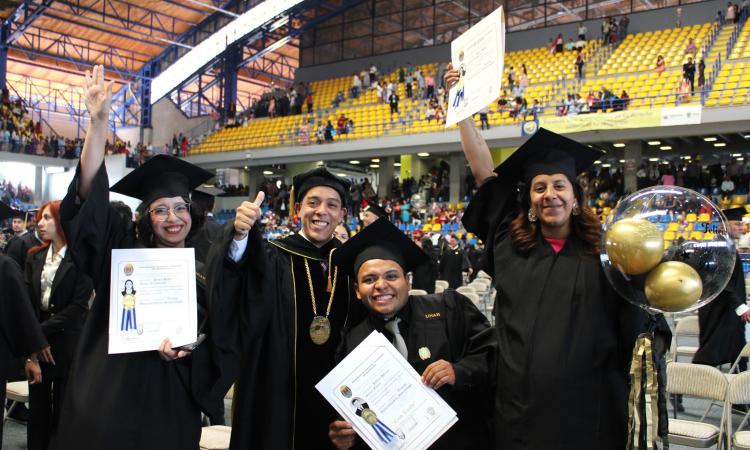 UNAH culmina primera graduación pública del año  