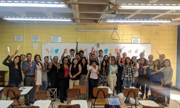 Inauguran el curso Lesho: Lengua de Señas Hondureñas