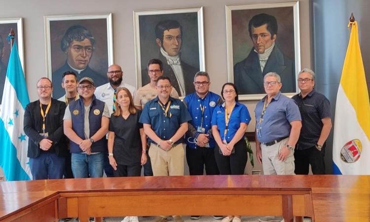 UNAH conforma equipo multidisciplinario para abordar crisis ambiental en Honduras