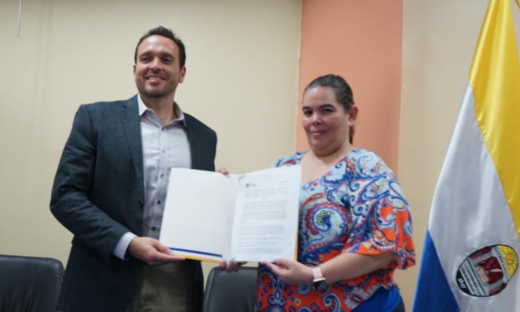 Firman carta de entendimiento para promover buenas prácticas agrícolas y seguridad agroquímica en Honduras