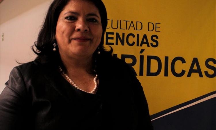 Decana Nazar participa en webinar centroamericano sobre contratación privada en tiempos de pandemia