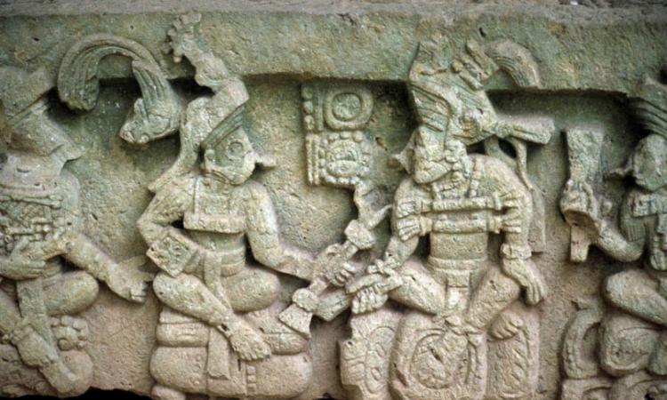 Realizan conferencia sobre la dinastía real de los mayas en Copán y sus últimos descubrimientos
