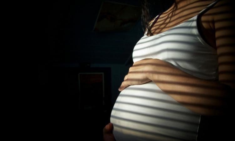 ¿Cómo pueden enfrentar las mujeres el embarazo durante COVID-19?