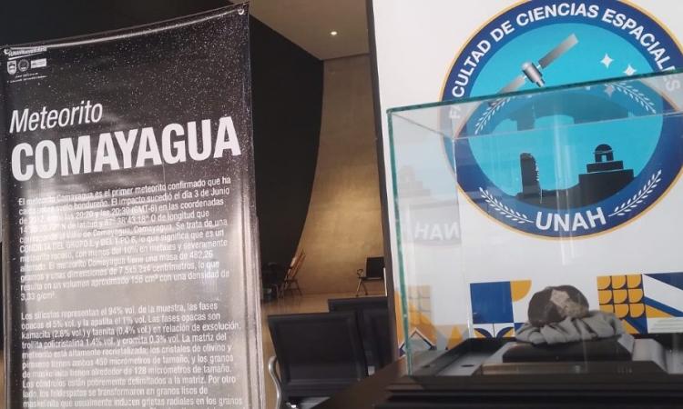 ¿Sabías que la UNAH es poseedora de uno de los 4 meteoritos documentados en Centroamérica y que actualmente se encuentra en exhibición?...  ¡La Dirección de Cultura te lo cuenta!