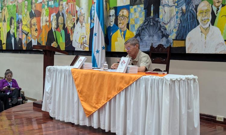 Atanasio Herranz presenta La lengua española en Honduras en la UNPFM