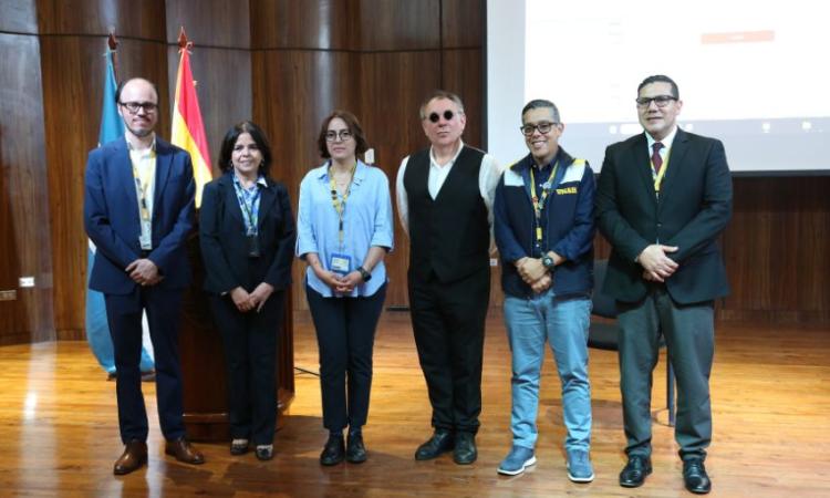 Juan Carlos Mestre: poesía y música en sintonía con Lo Esencial