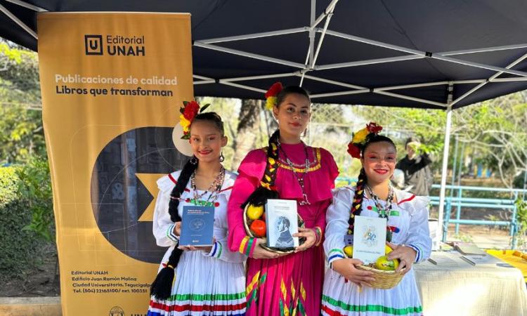 Creatividad, libros y comunidad: así vivimos la bienvenida del II PAC 2025