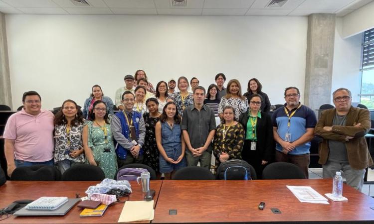 Personal de la Editorial Universitaria participó en curso sobre edición filológica de textos históricos 