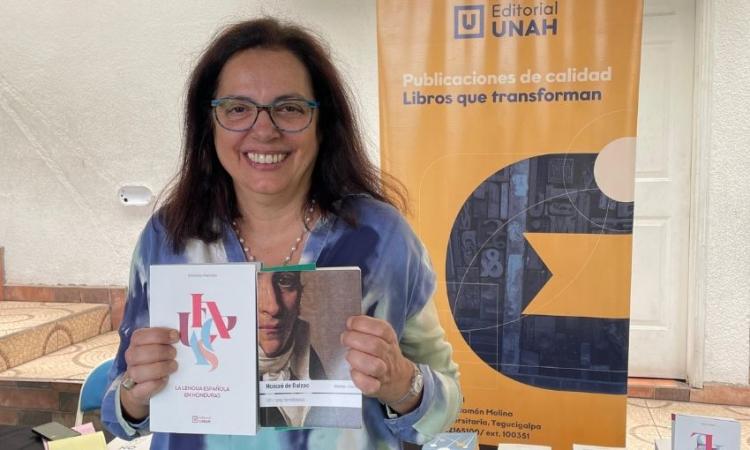 Editorial Universitaria llevó lo esencial de la literatura hondureña al Mercadito de Libros de la Alianza Francesa