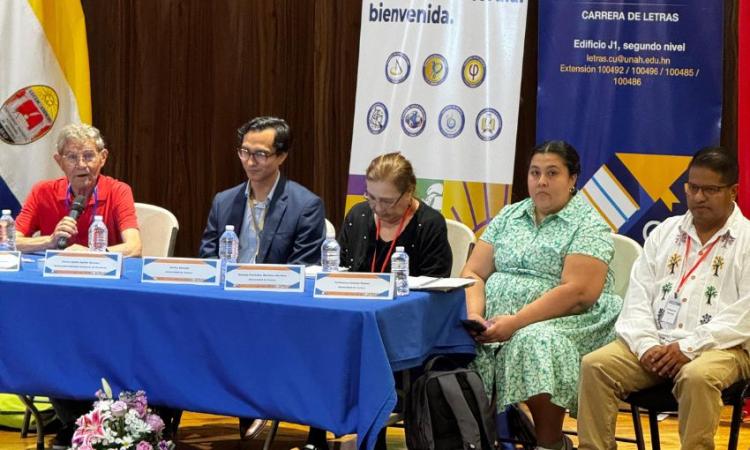 Editorial Universitaria presente en el VII Congreso de Lingüística ACALING