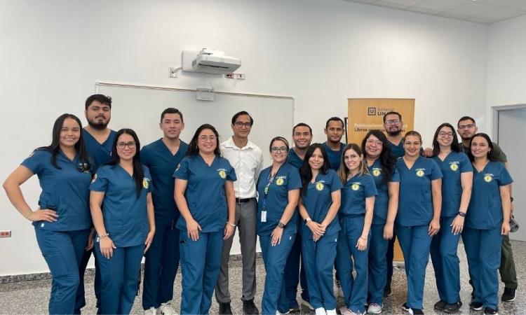 Fortaleciendo la escritura académica: Editorial Universitaria culmina Taller de Redacción para Posgrado en Rehabilitación Oral