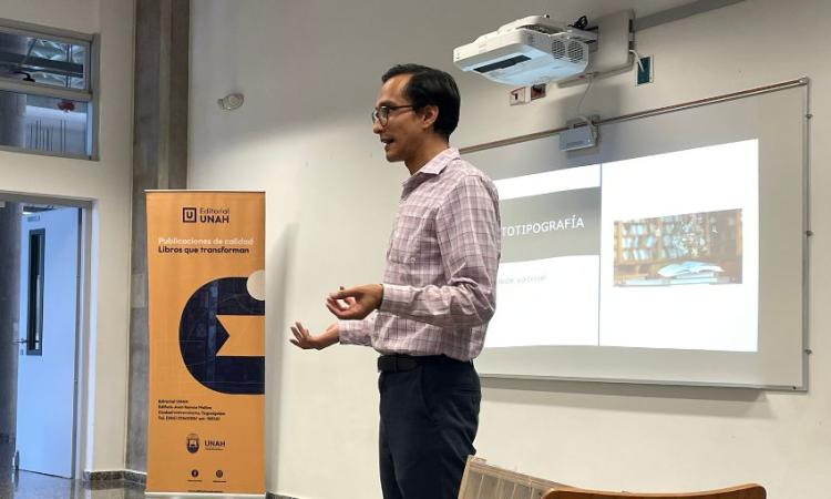 Fortaleciendo la escritura académica: Editorial Universitaria culmina Taller de Ortotipografía para la carrera de Letras