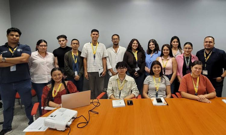 Fortalecimiento de las capacidades de divulgación científica en taller sobre planificación de contenidos y storytelling