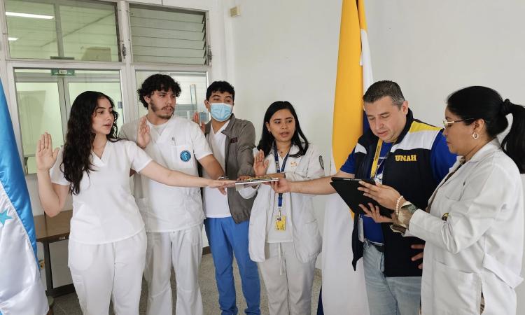 Estudiantes se incorporan como nuevos representantes ante la Junta Directiva de la FCM-UNAH