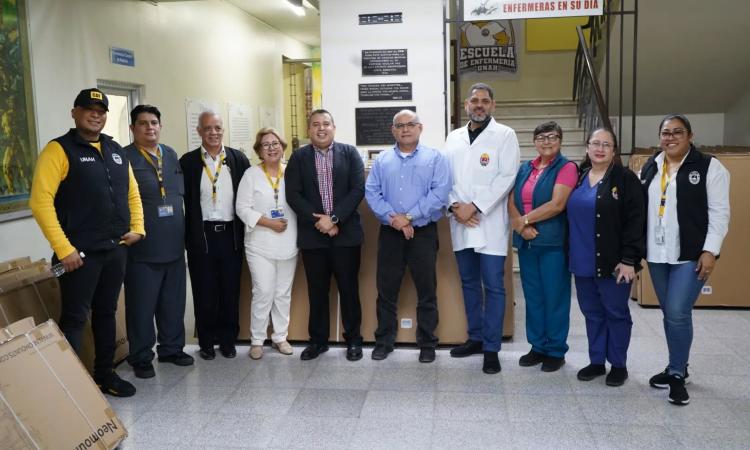 FCM recibe lote de pantallas inteligentes 