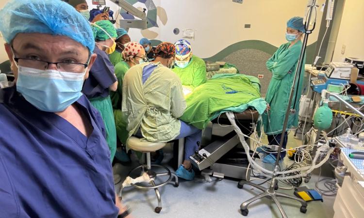 Posgrado de Cirugía y docentes extranjeros favorece a más de 150 pacientes en brigada asistencial