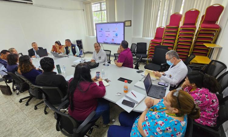 Facultad de Ciencias Médicas y DIE impulsarán programa gratuito de capacitación