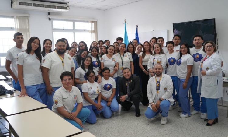 UNAH recibe pares evaluadores internacionales de Enfermería