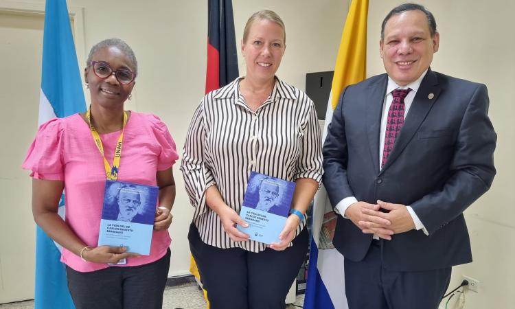 Representantes de embajada de Alemania en Honduras visitan la FCM-UNAH