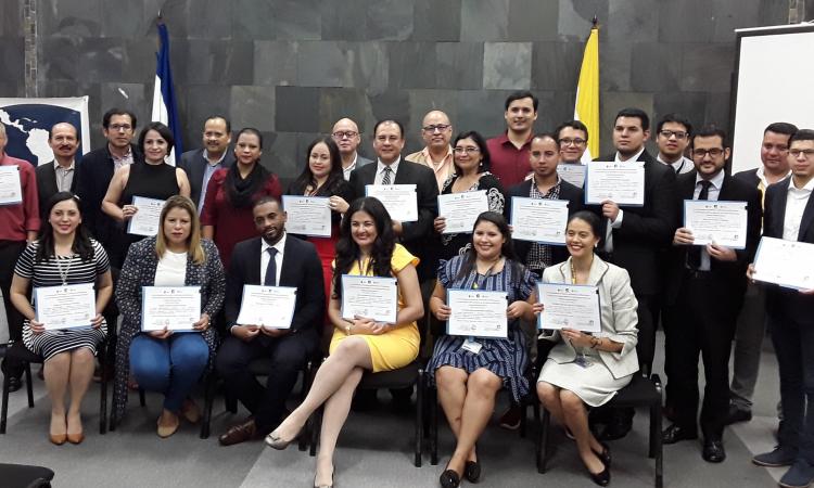 FLACSO Honduras, La Dirección de Vinculación Universidad Sociedad (DVUS-UNAH) e IMPAQ International finalizan "Diplomado en Gestión de la Información del Mercado Laboral".