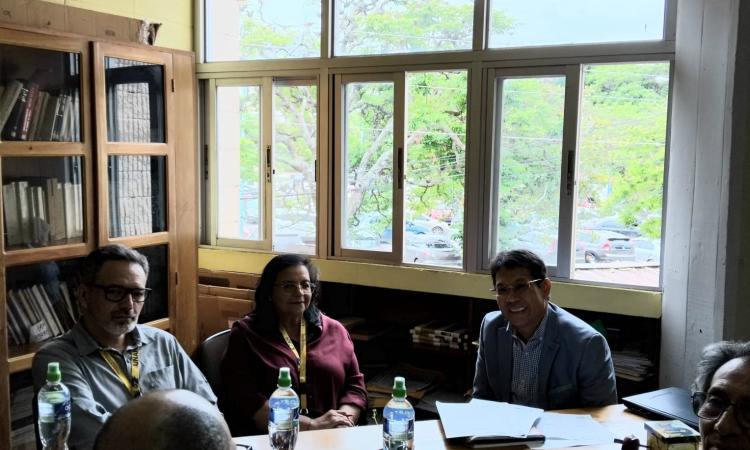 "La carrera de Filosofía inicia proceso de rediseño curricular junto al Dr. Roberto Chang"