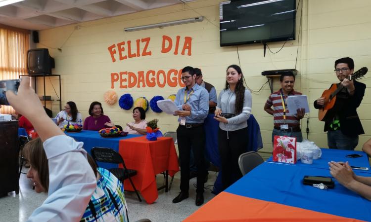Docentes del Departamento de Pedagogía celebran el “Día del Pedagogo”