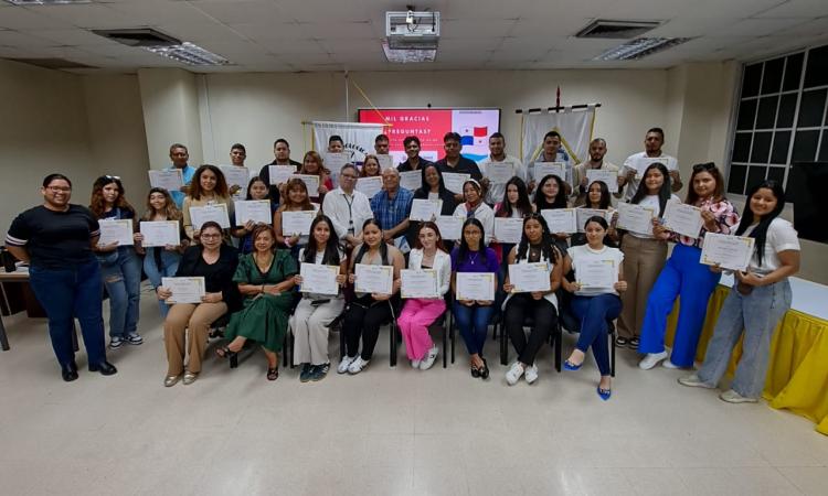 Estudiantes de UNAH Campus Olancho realizan gira académica en Panamá