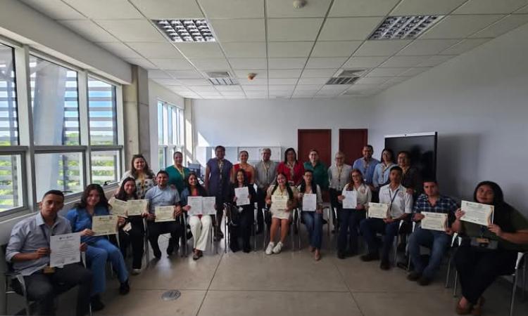 VOAE y Campus Olancho celebran la excelencia académica 2023